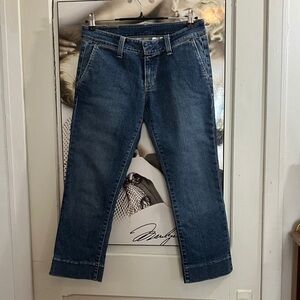 Levi's Women's Straight Leg crop Jeans in Dark Blue size 27